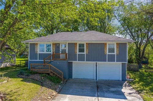 79 Nw 271st Rd, Centerview, MO, 64019-8111 | Card Image