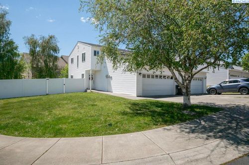 223 Nw Clay Ct, Pullman, WA, 99163-3697 | Card Image