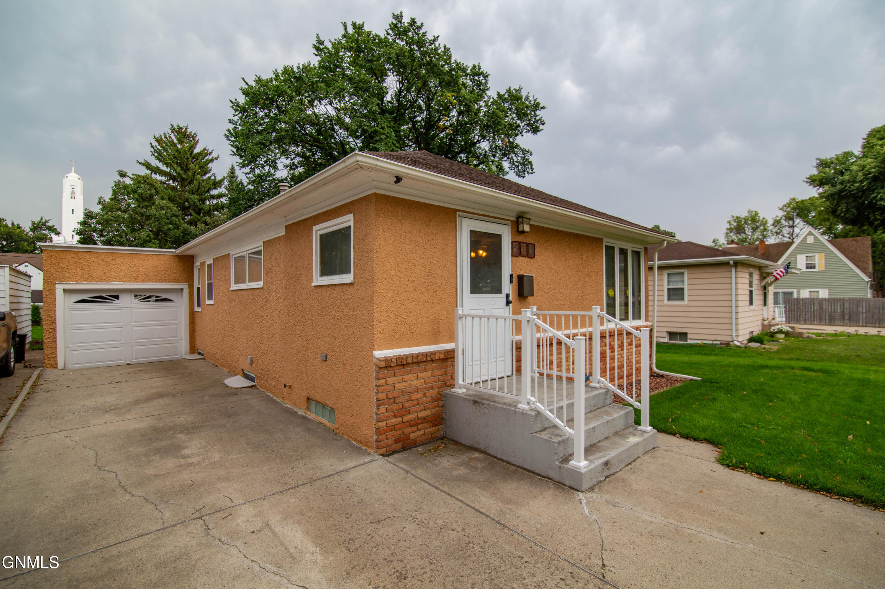 Anderson St, Bismarck, ND 58501