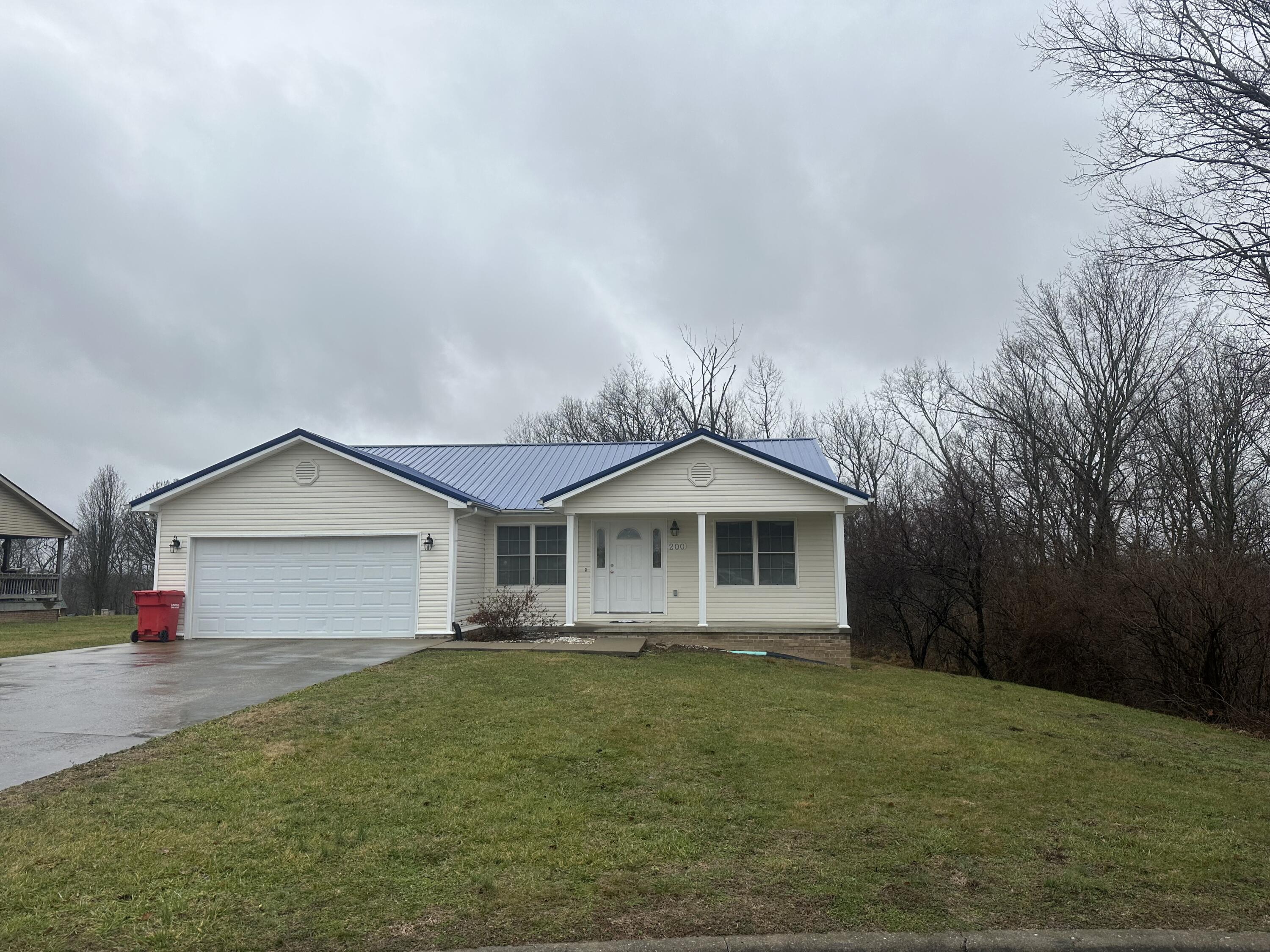 200 Creekwood Drive, For Sale in Berea Zoocasa