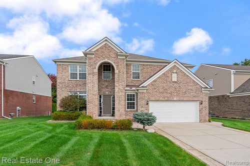 16147 Adelaide Dr, Macomb, MI, 48044-1556 | Card Image