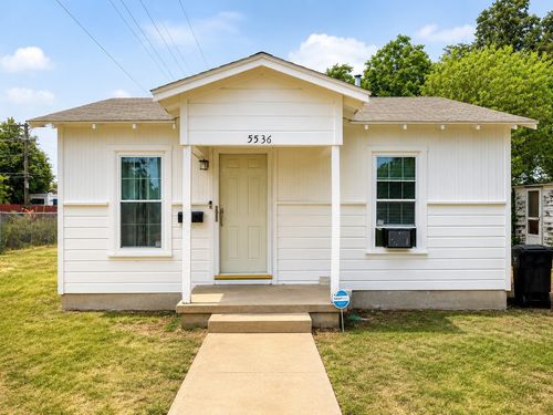 5536 Farnsworth Ave, Fort Worth, TX, 76107-7004 | Card Image