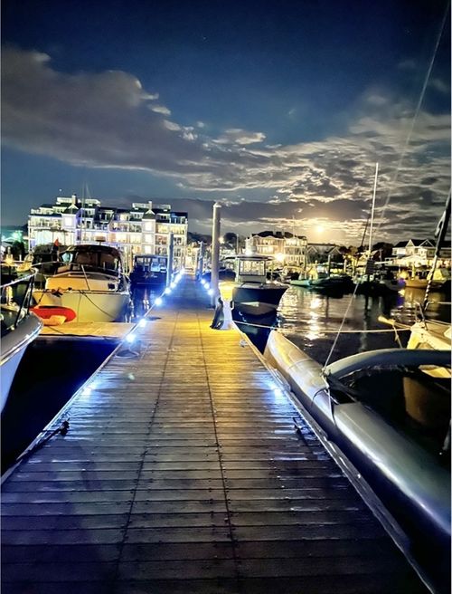 19-31 Coddington Park, Newport, RI, 02840-1081 | Card Image