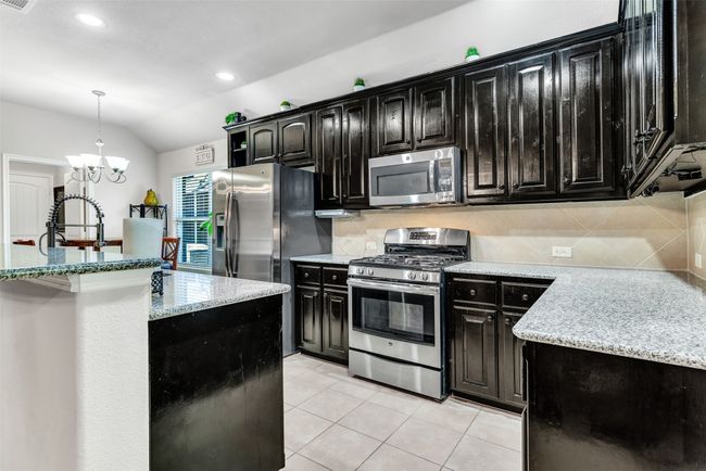 1402 White Water Ln, House other with 4 bedrooms, 2 bathrooms and null parking in Rockwall TX | Image 9