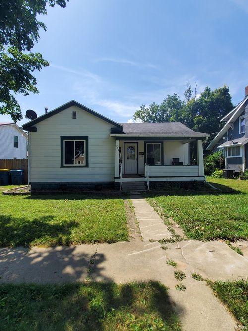 709 S Indiana Ave, Auburn, IN, 46706-2848 | Card Image