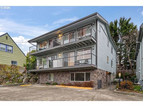 11-5715 Ne Sacramento St, Portland, OR, 97213-4064 | Card Image