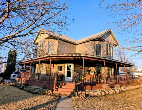 321 5th Ave Se, Pipestone, MN, 56164-1842 | Card Image