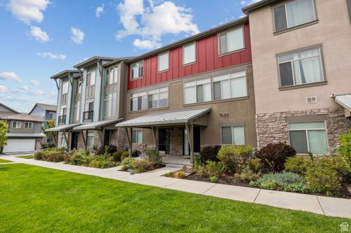7541 S Coreiano Ln, Midvale, UT, 84047-5764 | Card Image