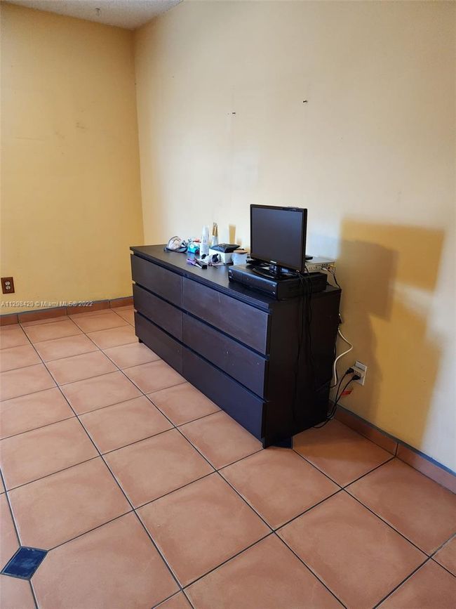 12320 - 12320 Nw 11 Th Ct, Townhouse with 2 bedrooms, 2 bathrooms and null parking in Pembroke Pines FL | Image 17