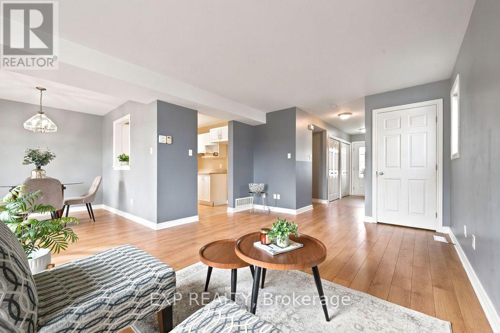 Residential in Renfrew 5