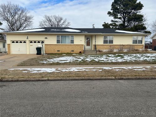 2512 Hilltop Ave, Muskogee, OK, 74403-7519 | Card Image