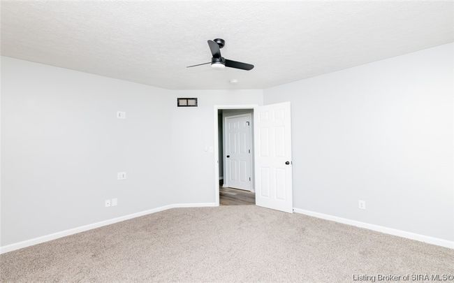 715 Valley View Trce, Home with 4 bedrooms, 3 bathrooms and null parking in New Albany IN | Image 25
