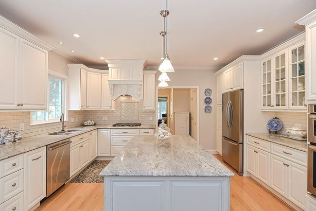 14 Noel Dr, House other with 4 bedrooms, 3 bathrooms and 4 parking in Holliston MA | Image 6