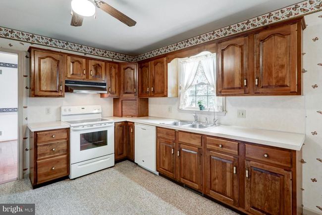 7 Kurtz Dr, House other with 3 bedrooms, 3 bathrooms and null parking in LITITZ PA | Image 6