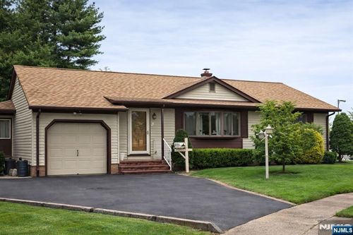 16 Homestead Rd, Elmwood Park, NJ, 07407-1307 | Card Image