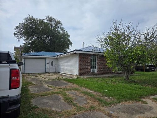 146 Satsuma Dr, Buras, LA, 70041-5020 | Card Image