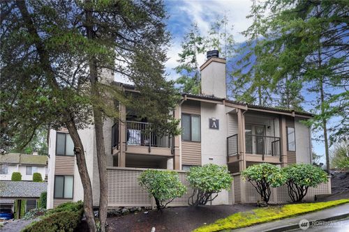 apt-a101-10401 Ne 32nd Pl, Bellevue, WA, 98004-1986 | Card Image
