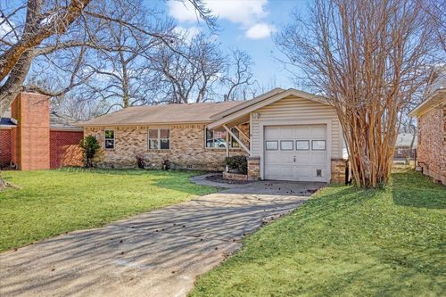 2922 Stafford Dr, Denison, TX, 75020-5633 | Card Image