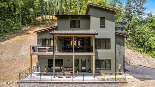 1620 Bear Valley Rd, Sevierville, TN, 37876-2608 | Card Image