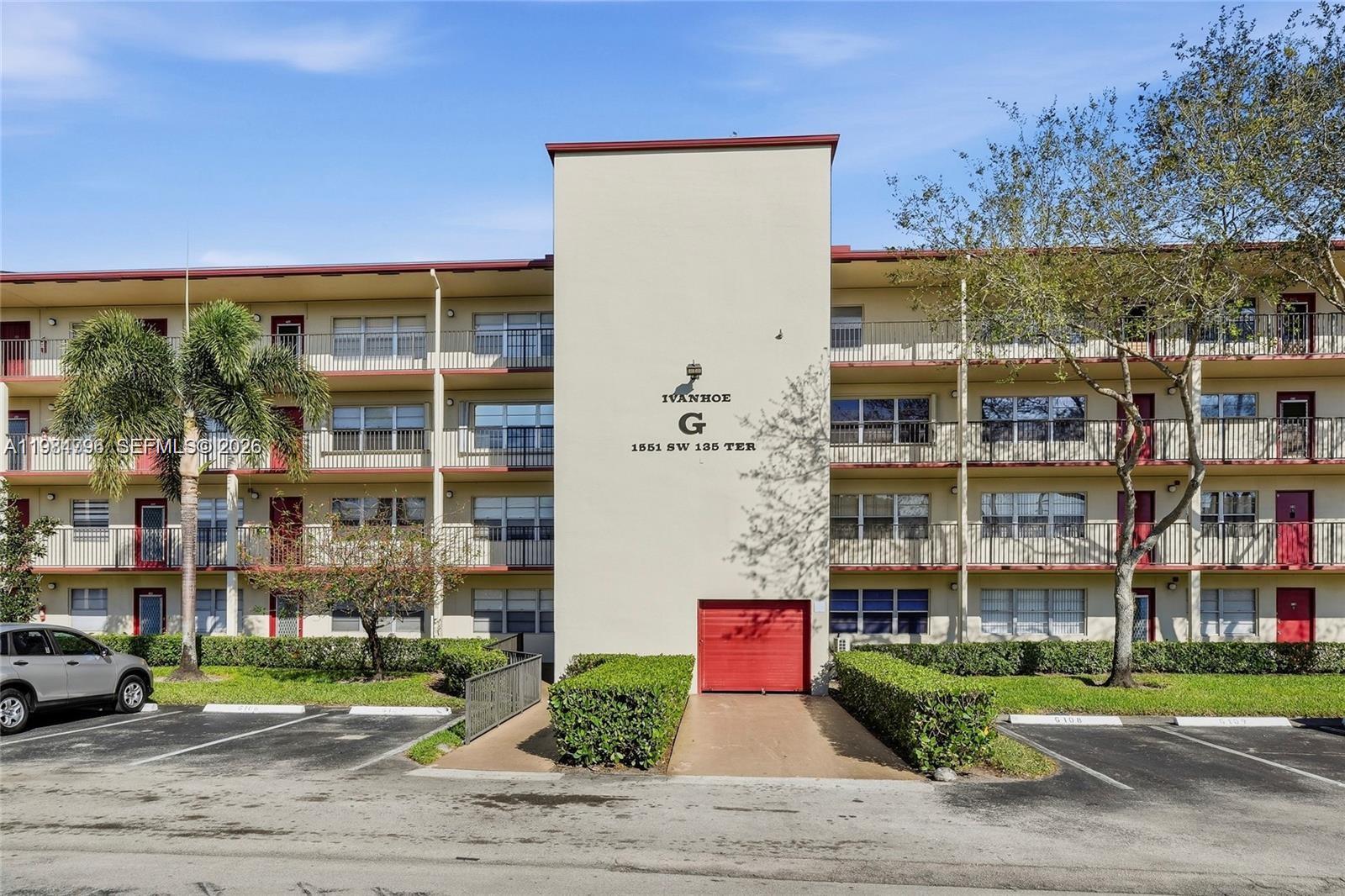 Residential Lease in Pembroke Pines