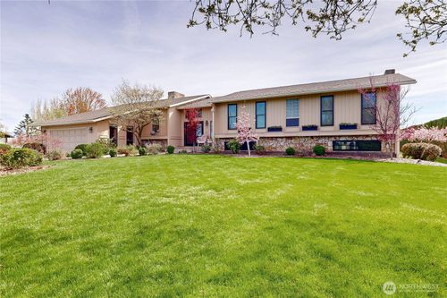 1965 Gray Lynn Dr, Walla Walla, WA, 99362-9286 | Card Image