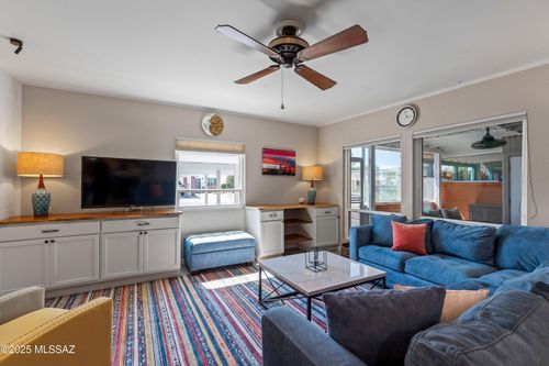 240 N Paseo De Los Conquistadores, Green Valley, AZ, 85614-3103 | Card Image