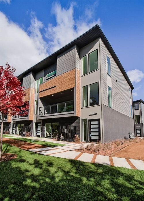 216 Nw 9th St, Bentonville, AR, 72712 | Card Image