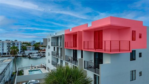 501-8100 Byron Ave, Miami Beach, FL, 33141-4942 | Card Image