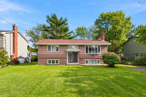 68 Flamingo Dr, Halifax, NS, B3M1T1 | Card Image