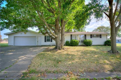 116 N Moore St, Illiopolis, IL, 62539-3628 | Card Image