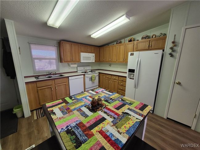 Kitchen | Image 22