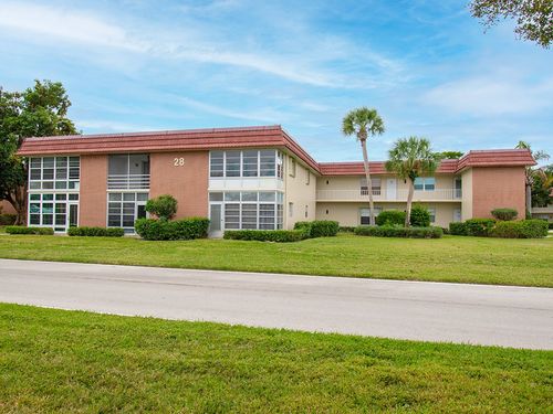 206-28 Pine Arbor Ln, VERO BEACH, FL, 32962-4672 | Card Image