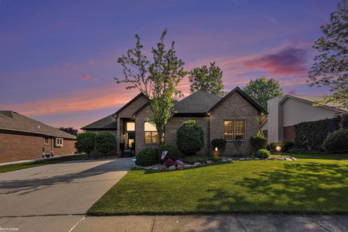 53564 Grace Dr, New Baltimore, MI, 48047-5848 | Card Image
