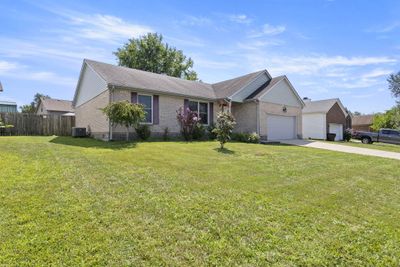 104 Crest Court, House other with 3 bedrooms, 2 bathrooms and null parking in Nicholasville KY | Image 2