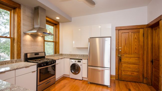 APT-3 - 1301 Addison St, Condo with 3 bedrooms, 2 bathrooms and null parking in CHICAGO IL | Image 9