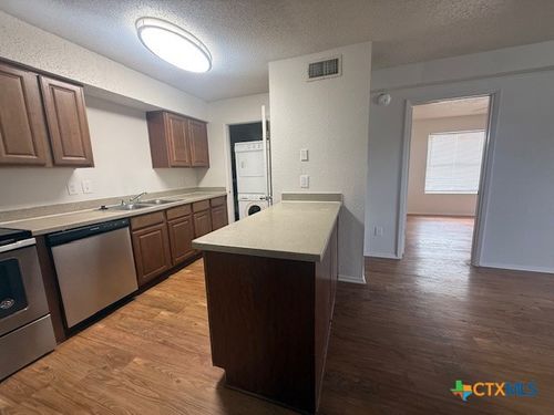 c-1-205 Craddock Ave, San Marcos, TX, 78666-3062 | Card Image