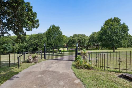 510 W Malloy Bridge Rd, Seagoville, TX, 75159-3538 | Card Image