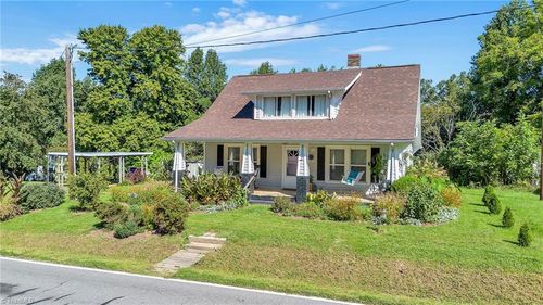 215 Flint Hill Rd, North Wilkesboro, NC, 28659-3442 | Card Image