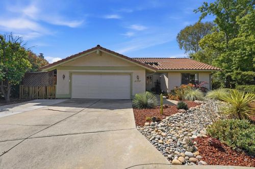 8050 Chardonay Court, San Jose, CA, 95135 | Card Image
