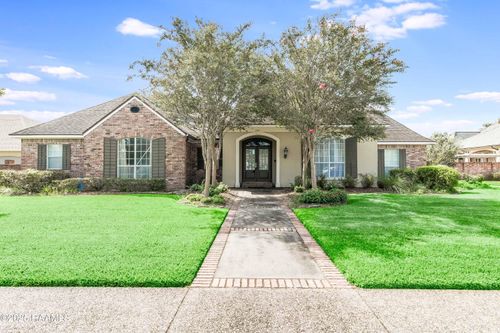 102 Bear Creek Ct, Broussard, LA, 70518-6114 | Card Image