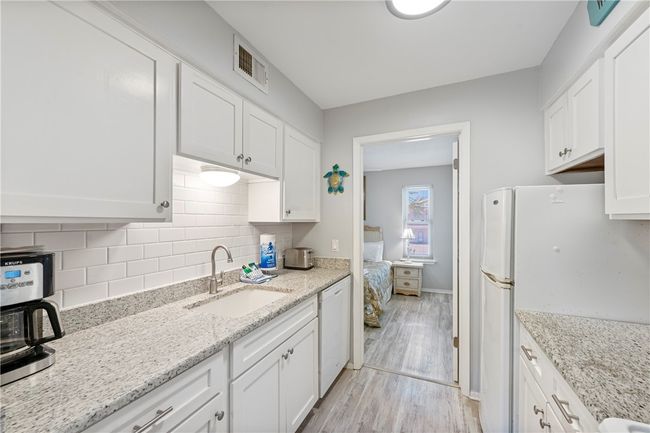 Kitchen | Image 7