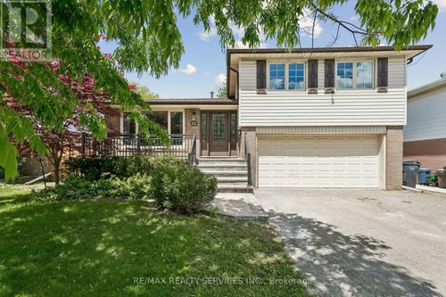 42 Watson Crescent, Brampton (Brampton East), ON, L6W1E7 | Card Image