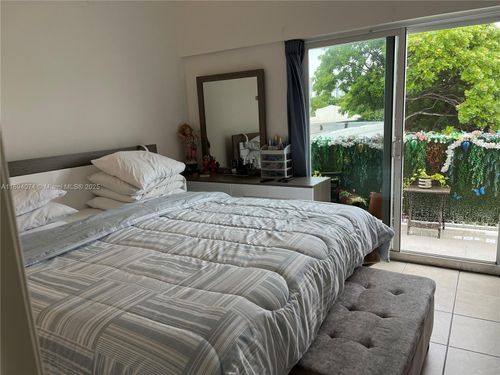 apt-103-1020 Sw 4th St, Miami, FL, 33130-2394 | Card Image