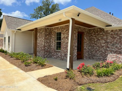 1821 Freedom Ring Dr, Brandon, MS, 39047-1825 | Card Image