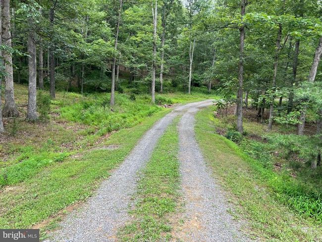 853 Janes Way, House other with 4 bedrooms, 2 bathrooms and null parking in HIGH VIEW WV | Image 8