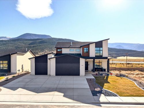 2549 W Black Sage Dr, Cedar City, UT, 84720-7920 | Card Image
