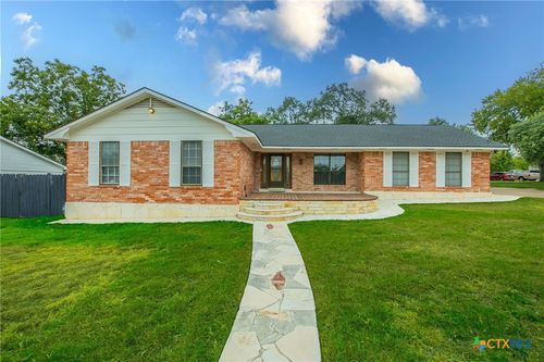 18 Morgans Point Blvd, Belton, TX, 76513-6438 | Card Image