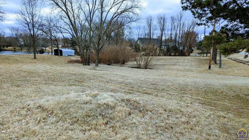 2425 W 24th Ave, Emporia, KS, 66801-5904 | Card Image