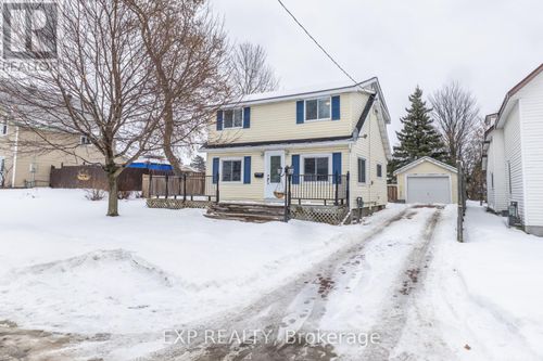 407 Lynn St, Pembroke, ON, K8A4Y4 | Card Image