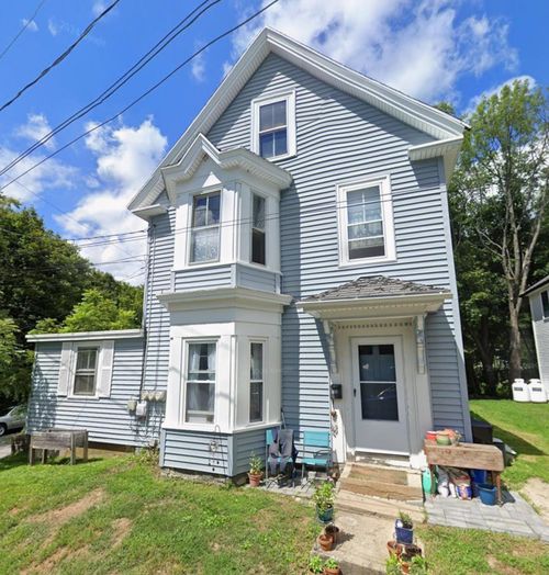 15 Ham Street, Newmarket, NH, 03857 | Card Image